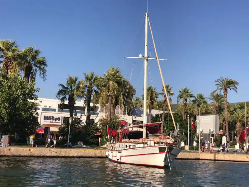 Experience Luxury and Comfort While Exploring Bodrum’s Stunning Beauty Aboard Our Yacht