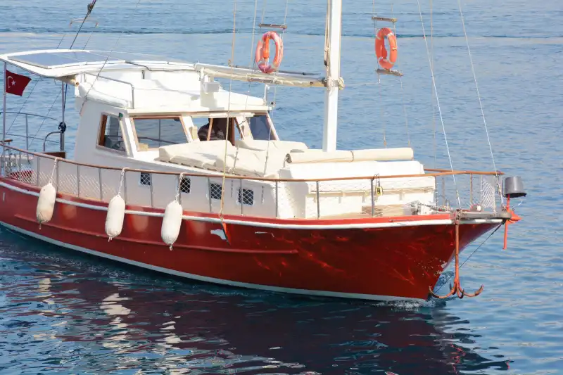 Bodrum’da Özel Yapım Tekne ile Eşsiz Mavi Yolculuk Deneyimi 8 Kişiye Kadar