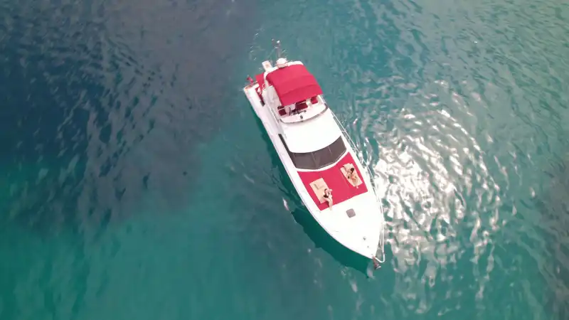 Bodrum Koylarında Hız ve Konforun Buluştuğu, Fairline 55 Lüks Motoryat