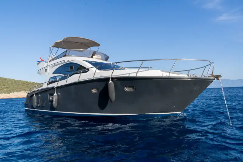 Bodrum’da Lüks Motoryat ile Konfor ve Eşsiz Mavi Yolculuk Deneyimi