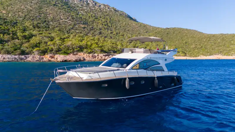 Bodrum’da Lüks Motoryat ile Konfor ve Eşsiz Mavi Yolculuk Deneyimi