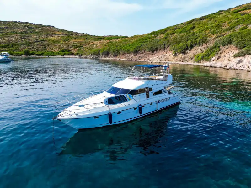 Bodrum'da Konforlu ve Modern, 18 Metre, 3 Kabinli Full Refit Motoryat