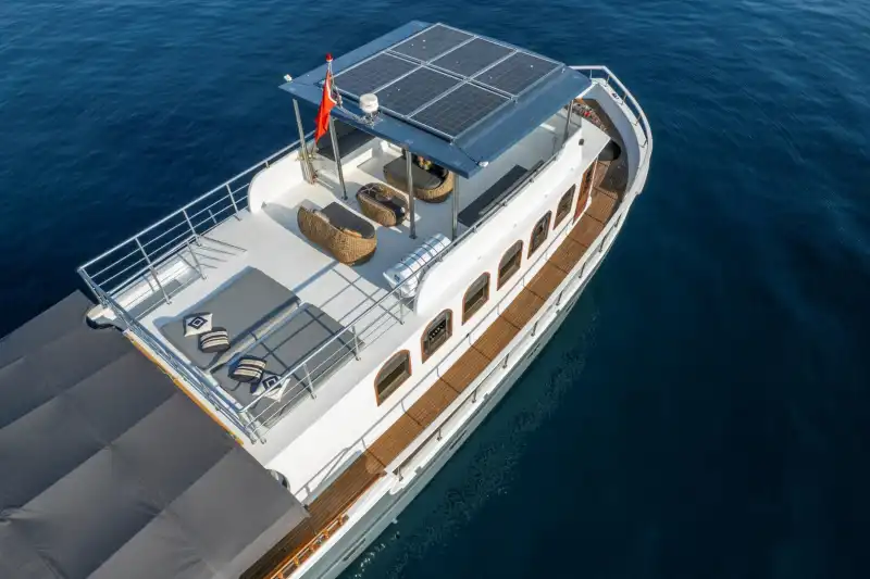 Bodrum'da Eşsiz Tasarıma Sahip, 23 Metre, 4 Kabinli Özel Yapım Motoryat