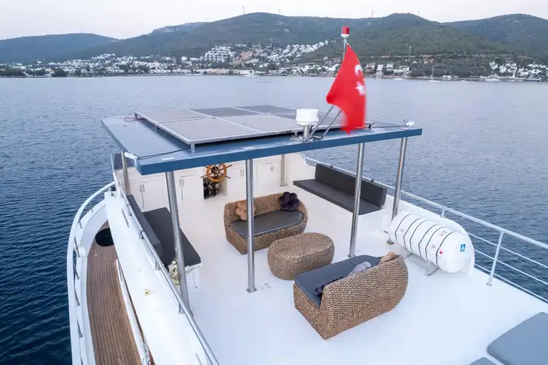 Bodrum'da Eşsiz Tasarıma Sahip, 23 Metre, 4 Kabinli Özel Yapım Motoryat