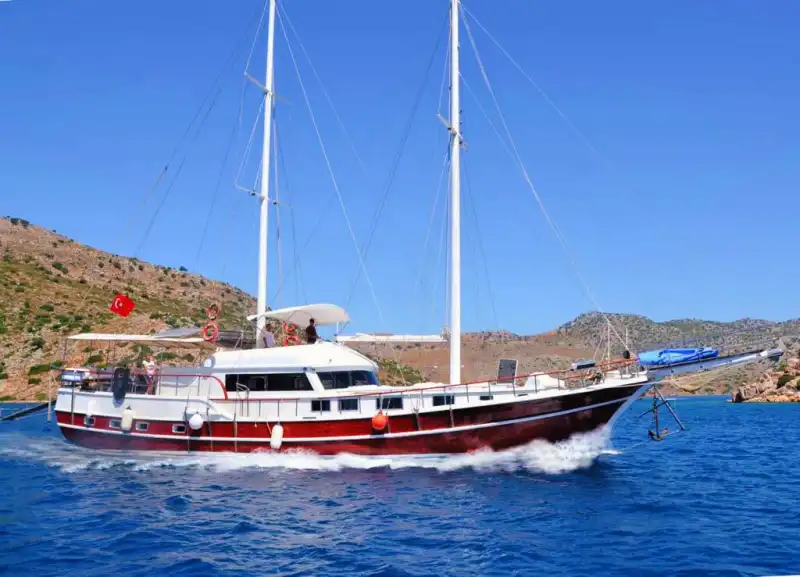 Marmaris Bozburun’un Sakin Sularında 5 Kabinli Lüks Gulet Tatili