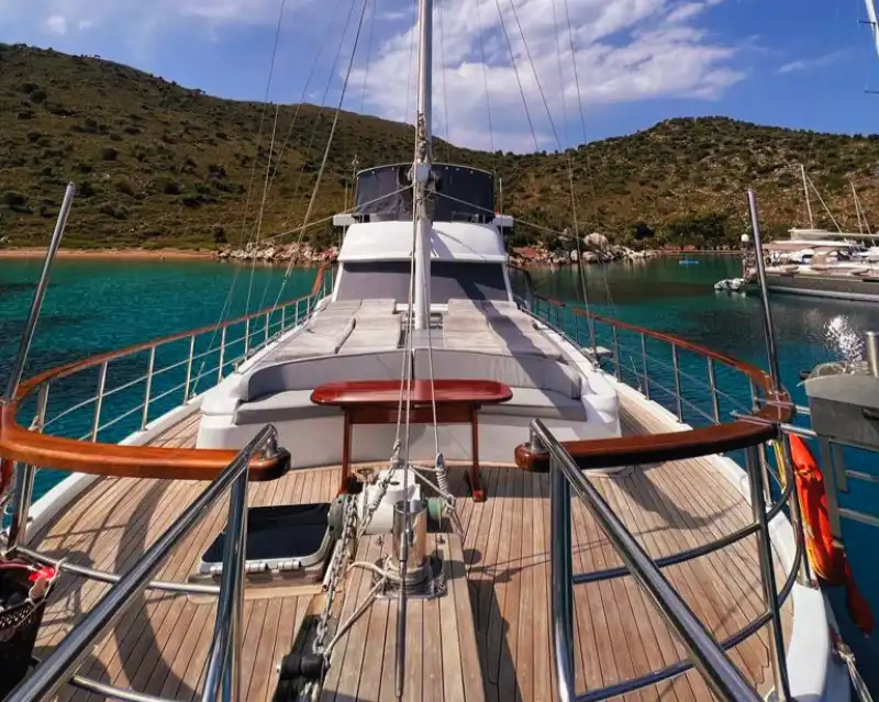 Marmaris Bozburun'da Ege'nin Sakin Koylarında 8 Kişi Kapasiteli Gulet