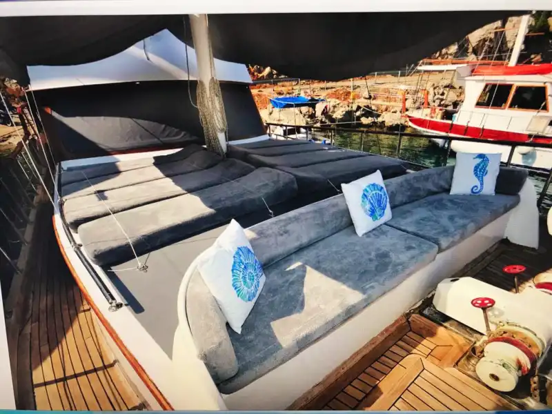 Marmaris Bozburun’da 20 Metrelik Konforlu Gulet ile Unutulmaz Deniz Tatili