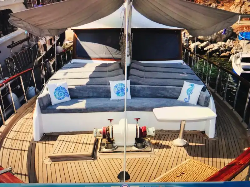 Marmaris Bozburun’da 20 Metrelik Konforlu Gulet ile Unutulmaz Deniz Tatili