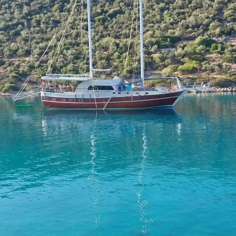 Bozburun’nun Eşsiz Güzelliklerinde 5 Kabinli Gulet ile 12 Kişilik Lüks Mavi Yolculuk