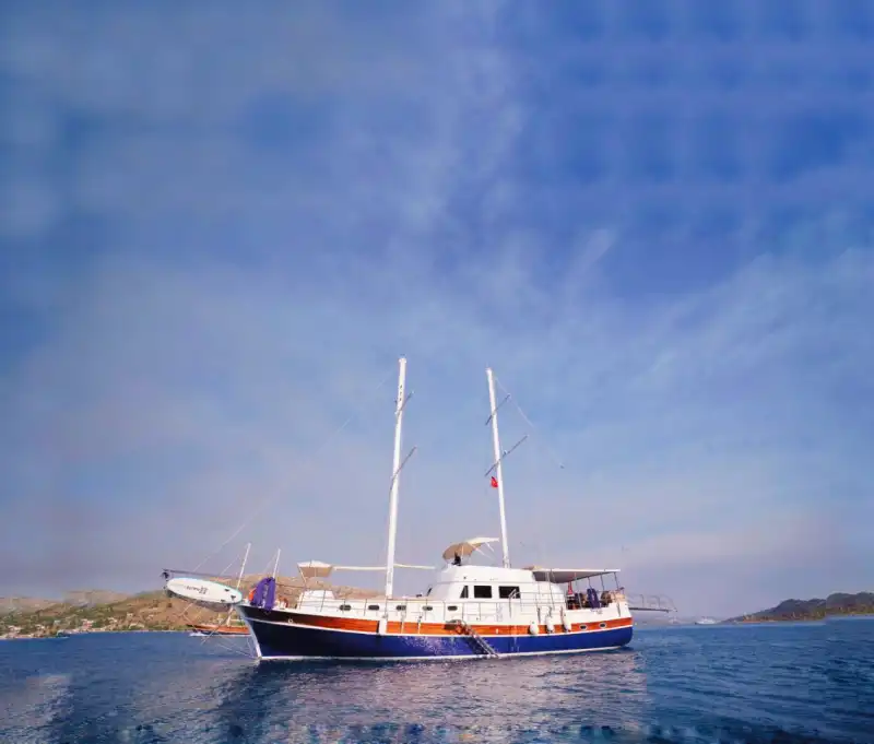 Marmaris Bozburun’da 5 Kabinli Gulet ile 10 Kişilik Konforlu Deniz Tatili