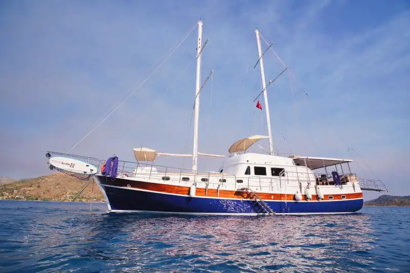 Marmaris Bozburun’da 5 Kabinli Gulet ile 10 Kişilik Konforlu Deniz Tatili