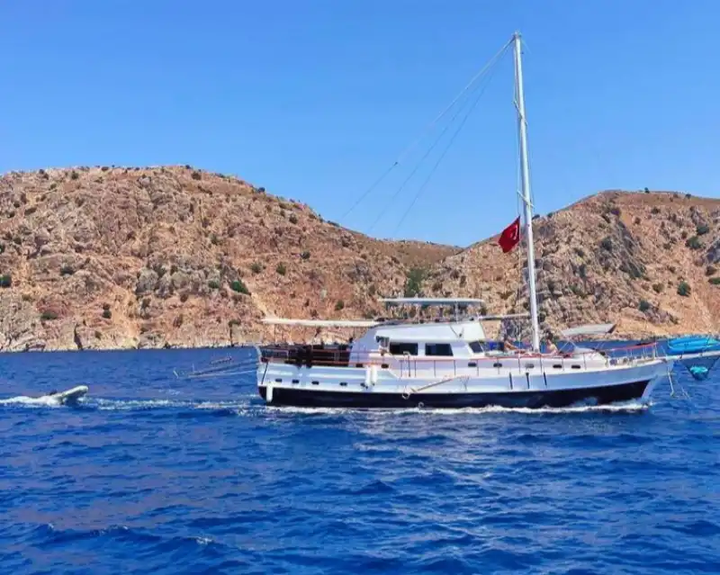 Marmaris Bozburun Çıkışlı 5 Kabinli Gulet: 10 Kişilik Lüks Mavi Yolculuk