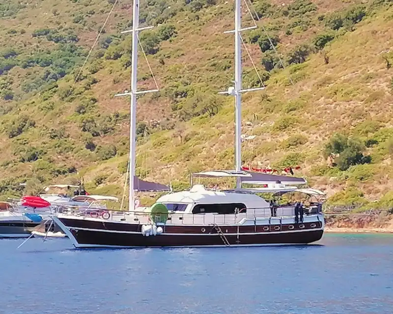 Marmaris Bozburun'da 6 Kabinli 12 Kişilik 24 Metrelik Gulet