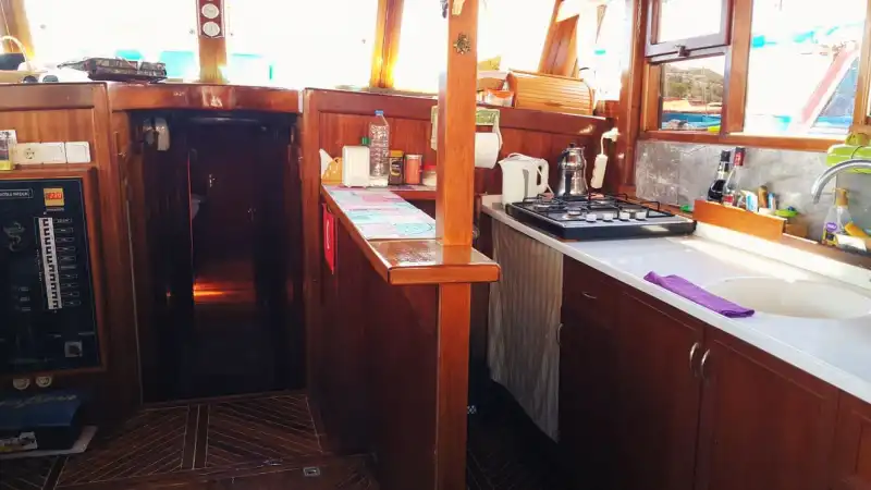 Datça’nın Eşsiz Güzelliklerinde Özel Yapım Tekne ile Günübirlik veya Konaklamalı Keyifli Turlar