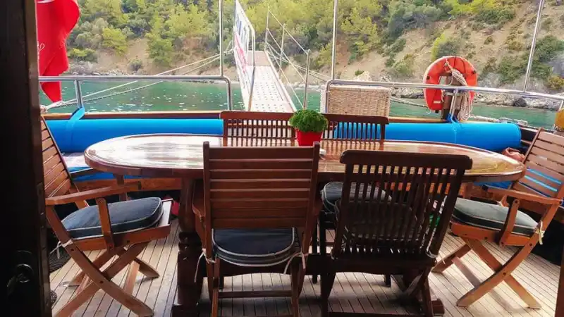 Datça’nın Eşsiz Güzelliklerinde Özel Yapım Tekne ile Günübirlik veya Konaklamalı Keyifli Turlar