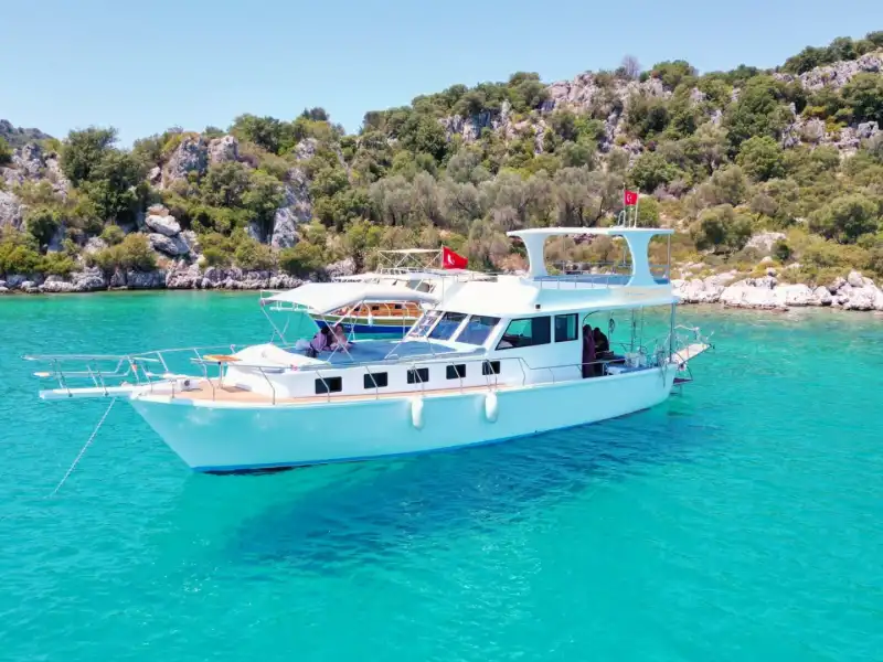 Отправьтесь в незабываемое морское путешествие из Демре!