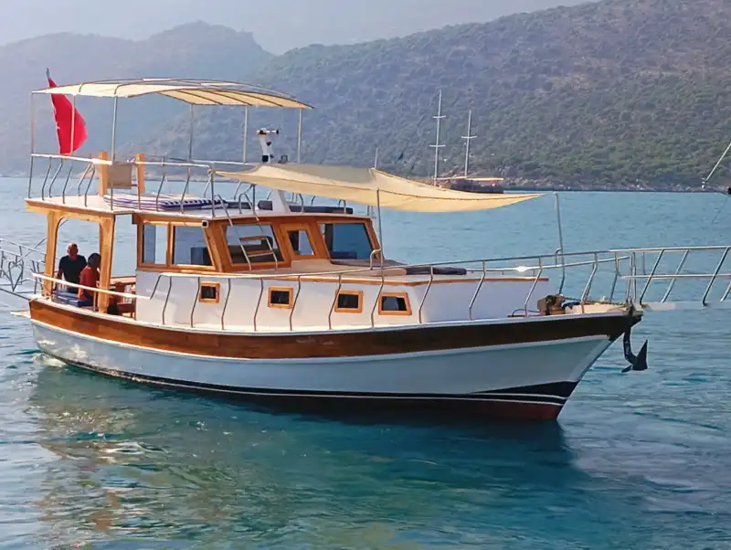Элегантная 2-каютная гулета для дневного или ночного отдыха в лазурных водах Демре