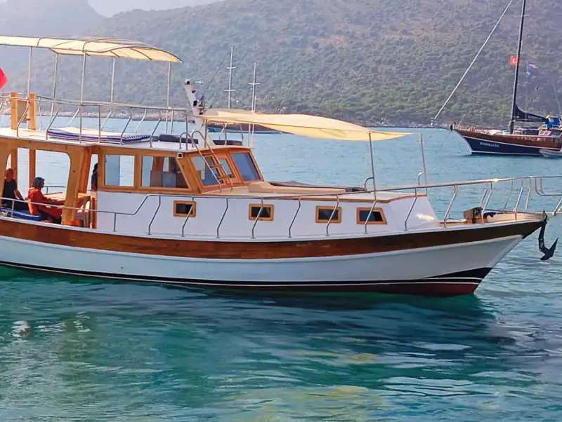 Элегантная 2-каютная гулета для дневного или ночного отдыха в лазурных водах Демре