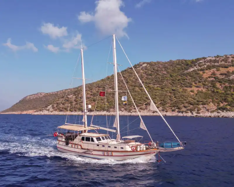 Отправьтесь в морское путешествие из Фетхие на частном гулете
