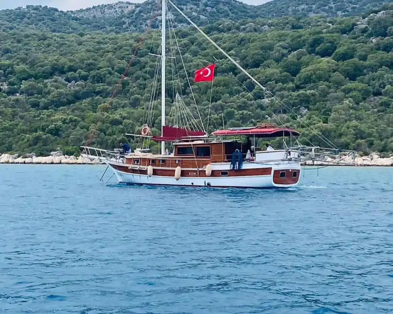 Эксклюзивный 16-метровый гулет для 8 гостей