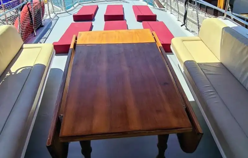 Роскошные почасовые туры на 18-метровой эксклюзивной лодке в Фетхие