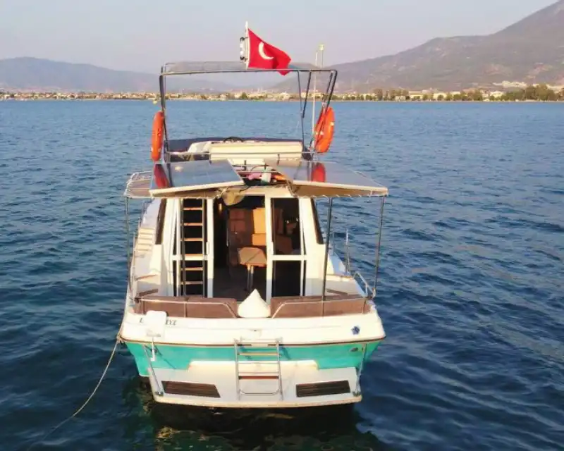 Lüks ve Hızlı! 12 Metrelik Özel Yapım Motoryat ile Denizde Özgürlük