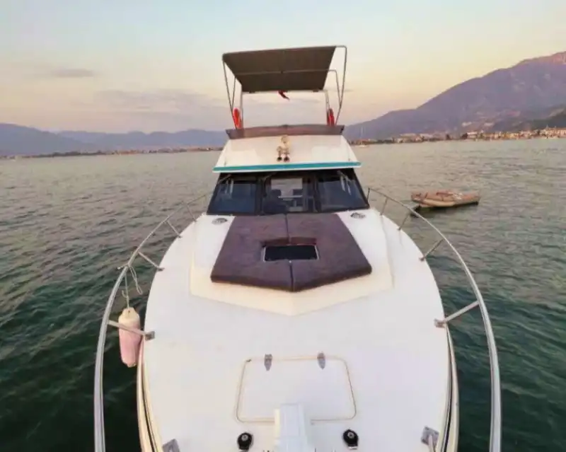 Lüks ve Hızlı! 12 Metrelik Özel Yapım Motoryat ile Denizde Özgürlük