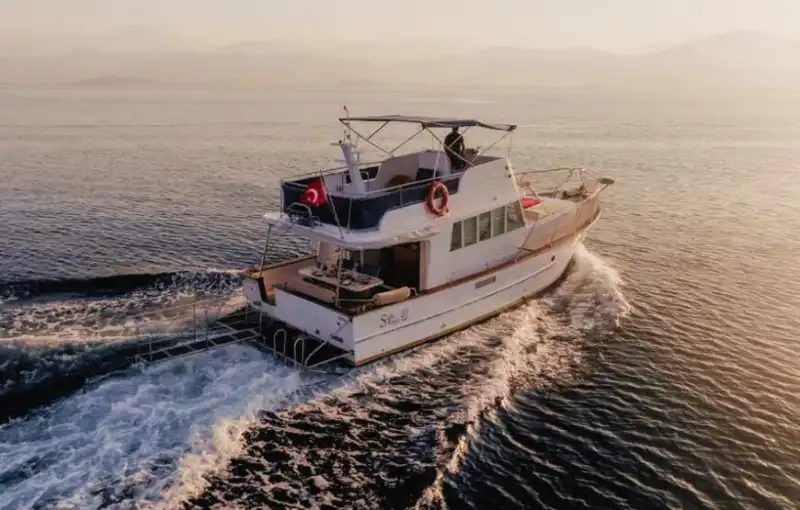 Fethiye Çıkışlı 14 Metrelik Trawler Marka Motoryat ile Unutulmaz Deniz Turları