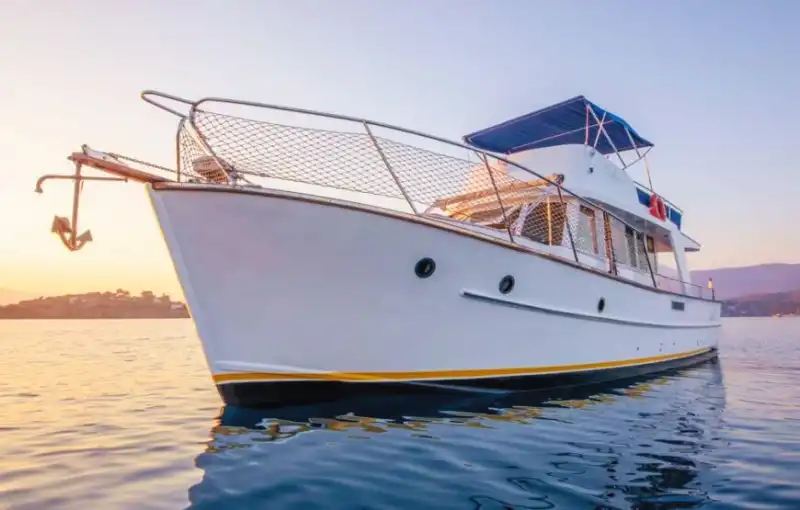 Fethiye Çıkışlı 14 Metrelik Trawler Marka Motoryat ile Unutulmaz Deniz Turları