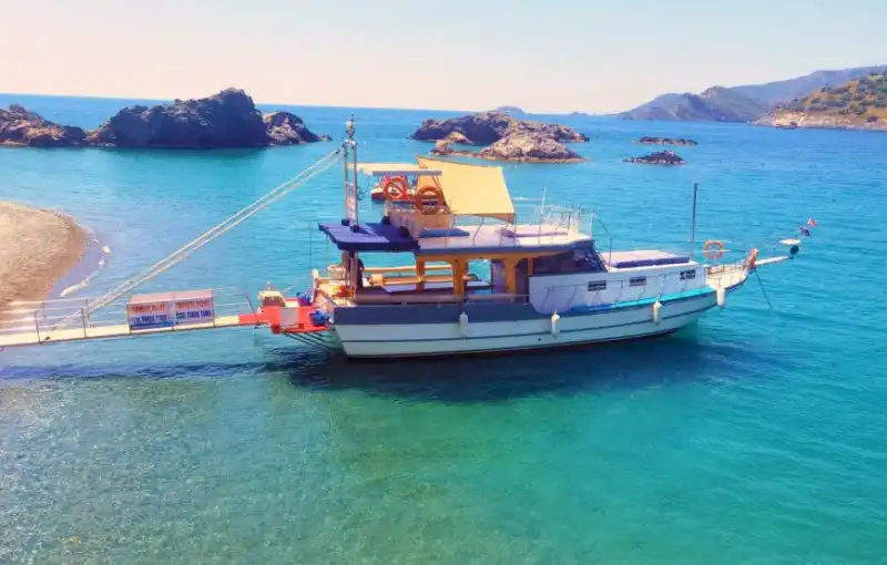 An Unforgettable Day with an 18-Person VIP Boat in Ölüdeniz, Muğla