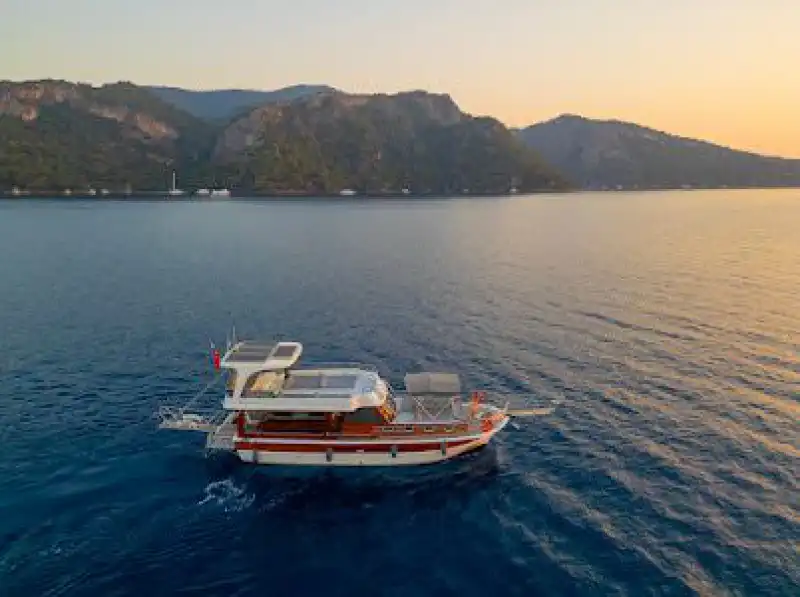 Аренда частной лодки в Фетхие на 30 человек!
