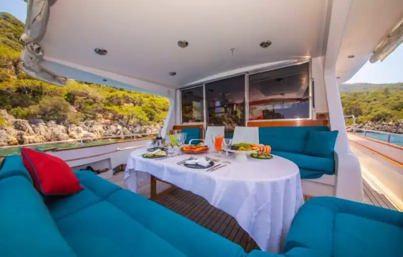 19-Meter Luxury and Comfortable Motor Yacht in Fethiye’s Turquoise Waters