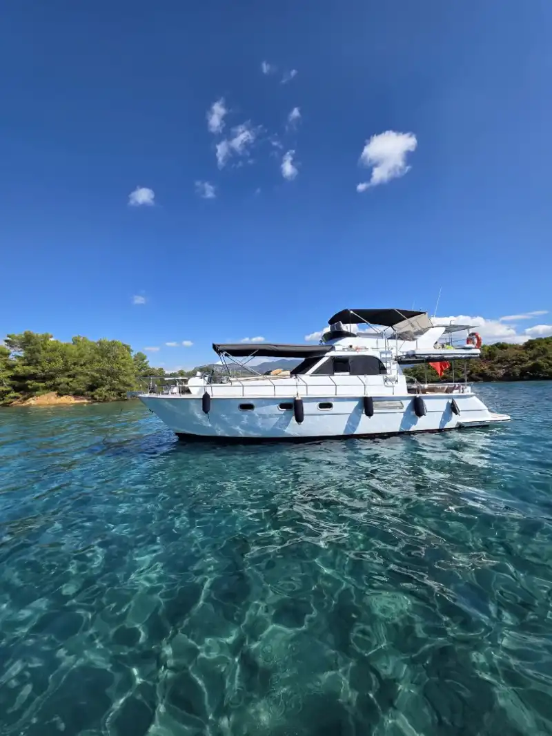 Наслаждайтесь морским приключением на 8-местной яхте в Гёчеке!