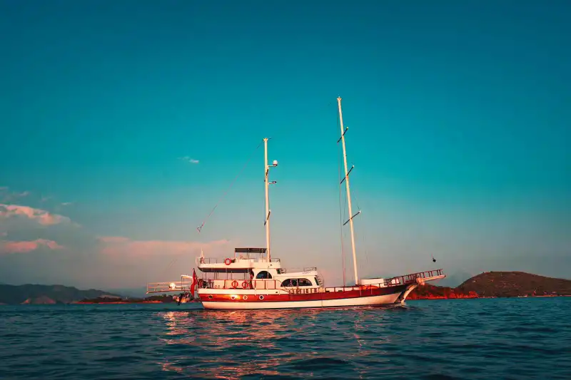 12 Kişiye Kadar Konaklama İmkanı Sunan Özel Gulet Kiralama!