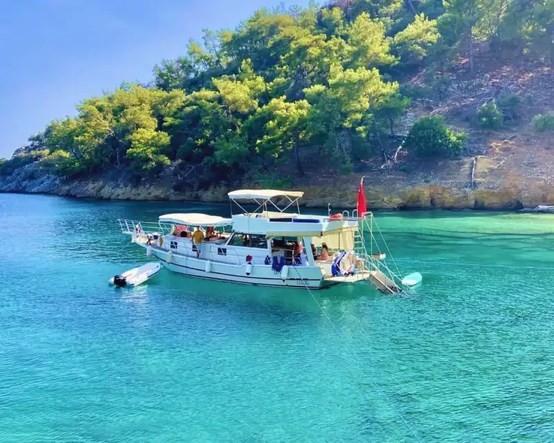 Daily & Overnight Gulet Tours – Unforgettable Moments in Göcek!