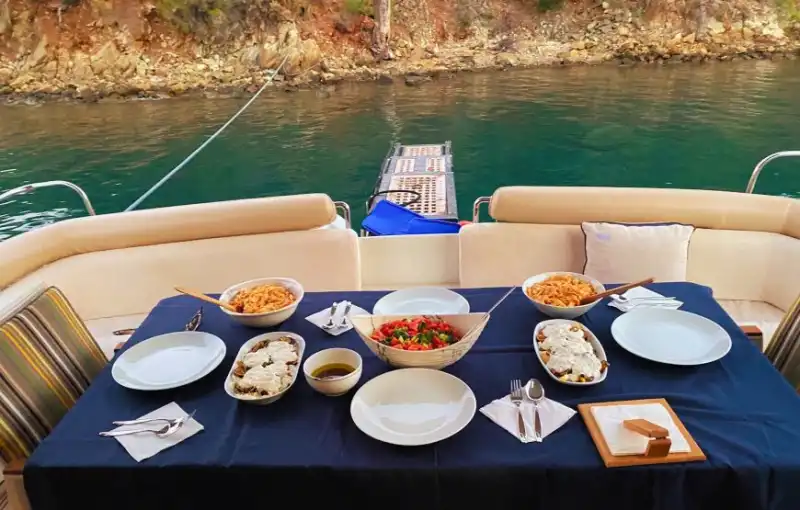 Доступный и комфортный яхтенный отдых в Гёчеке!