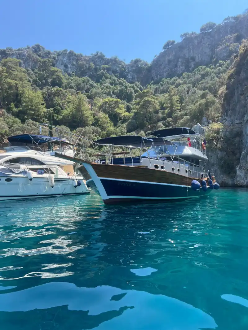 Гёджек: дневная и ночная аренда яхты (до 12 гостей) | Кондиционер в каждой каюте, «12 островов», топливо включено