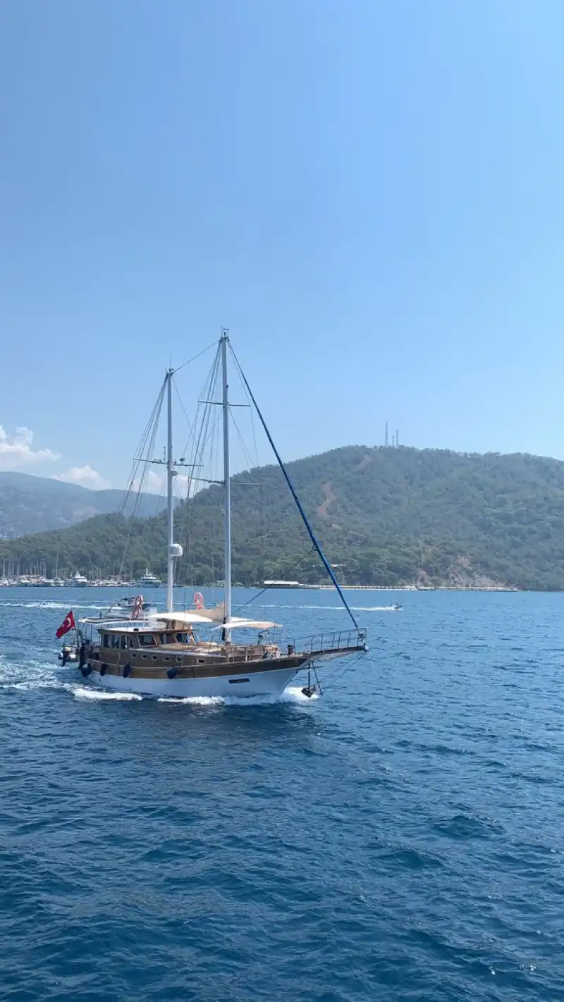 Göcek’te Lüks Bir Deniz Tatili İçin 4 Kabinli Gulet Kiralama