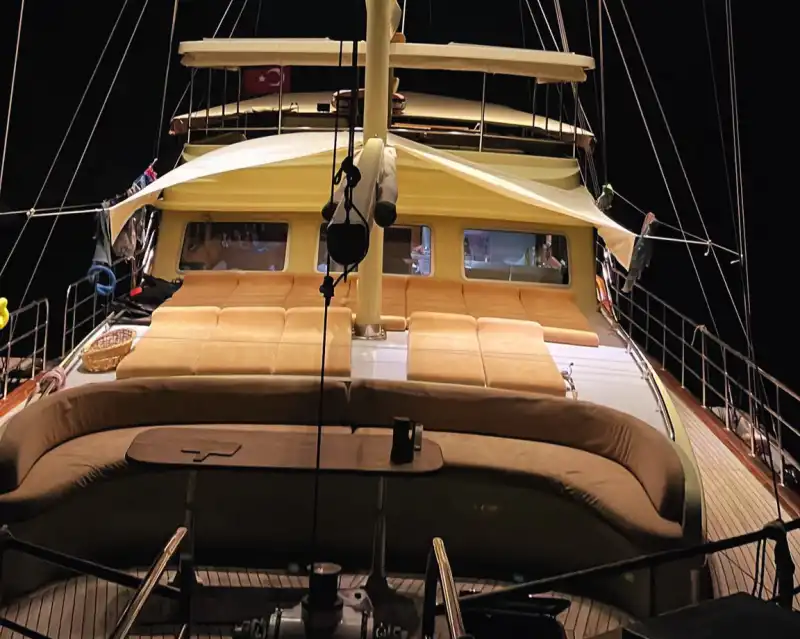 Göcek’in Saklı Koylarını Keşfet – 24 Metrelik Gulet Tatili