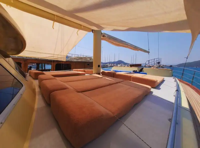 Göcek’in Saklı Koylarını Keşfet – 24 Metrelik Gulet Tatili