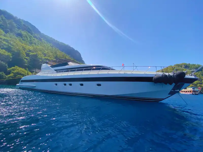 33-Meter Mausto 5-Cabin Ultra Luxury Yacht for Up to 10 People in Göcek