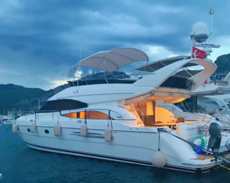 Göcek’te Denizin Tadını Çıkarın – Princess Motoryat ile VIP Hizmet