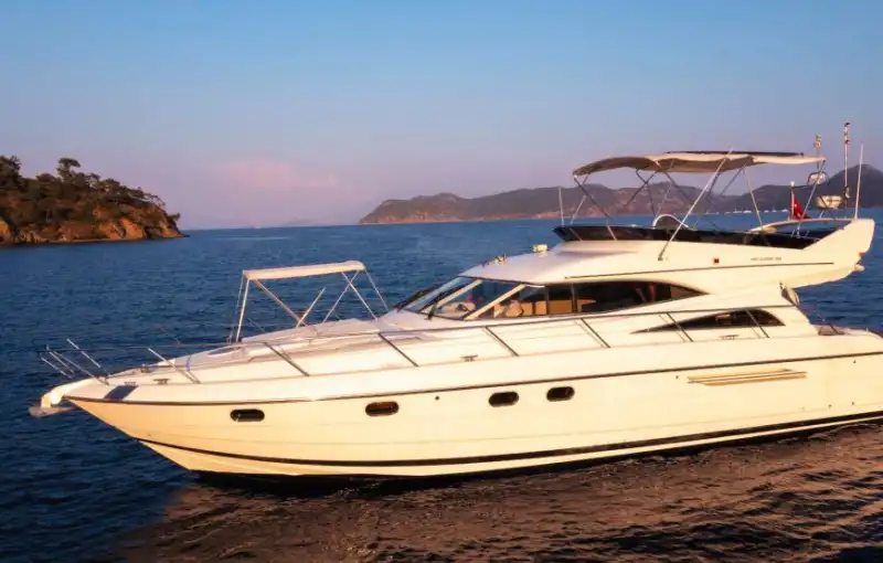 Göcek’te Lüks Princess Yat Konaklamalı Yüzme ve Gezi İçin Mükemmel Seçenek