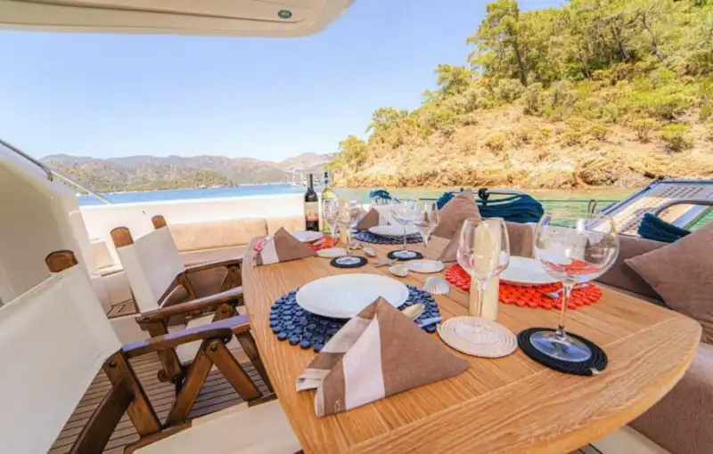 Daily or Full Blue Tour with Accommodation in Göcek with Diana Brand Yacht