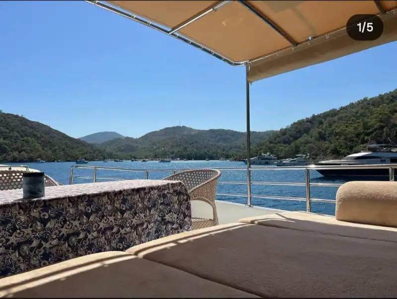 Özel Gulet Kiralama – Mavi Suların Tadını Çıkarın, Lüksü Hissedin