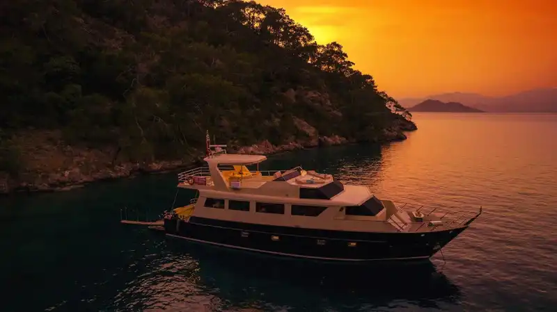 Experience Luxury in Göcek: 12-Person Trawler Yacht Rental