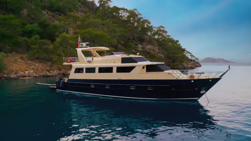 Experience Luxury in Göcek: 12-Person Trawler Yacht Rental