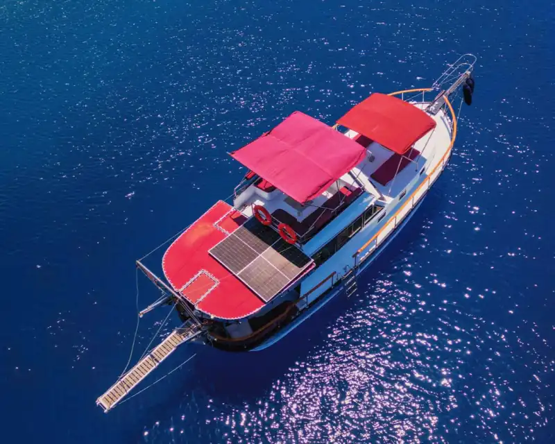 Çift Kişilik Yataklı 2 Kabin: Romantik ve Huzurlu Bir Deniz Turu