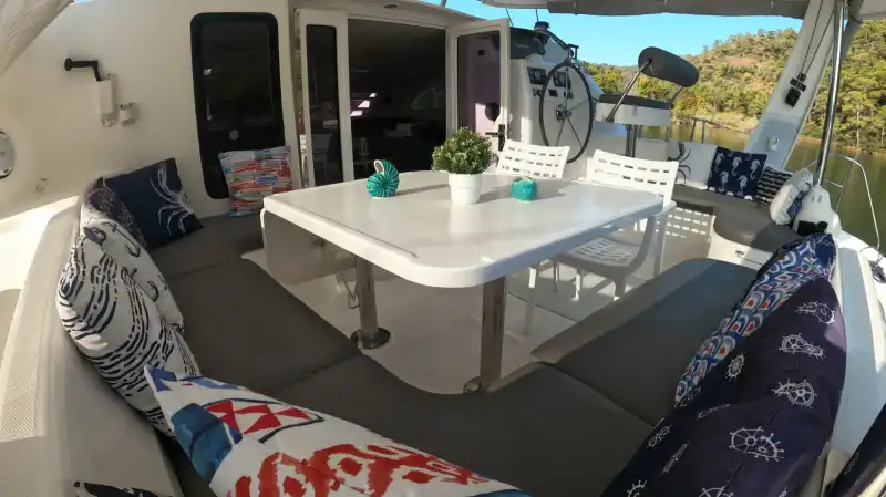 Göcek'te Aileler ve Arkadaş Grupları İçin Mükemmel Catamaran Tatili