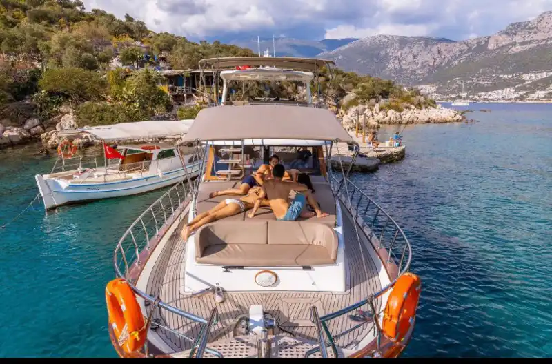 Комфортное морское путешествие: аренда яхты в Каше